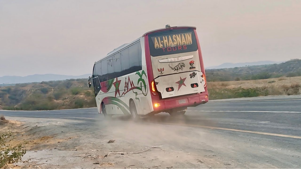Al Hasnian Daewoo Falcon Bus Quetta Se Karachi Ki Traf Jati howai Beautiful Driving #quetta #bus 