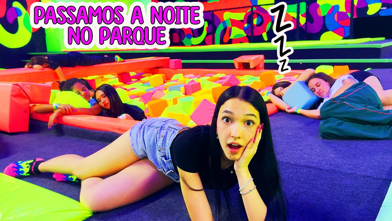 PASSAMOS A NOITE EM UM PARQUE DE CAMA EL&Aacute;STICA | Luluca