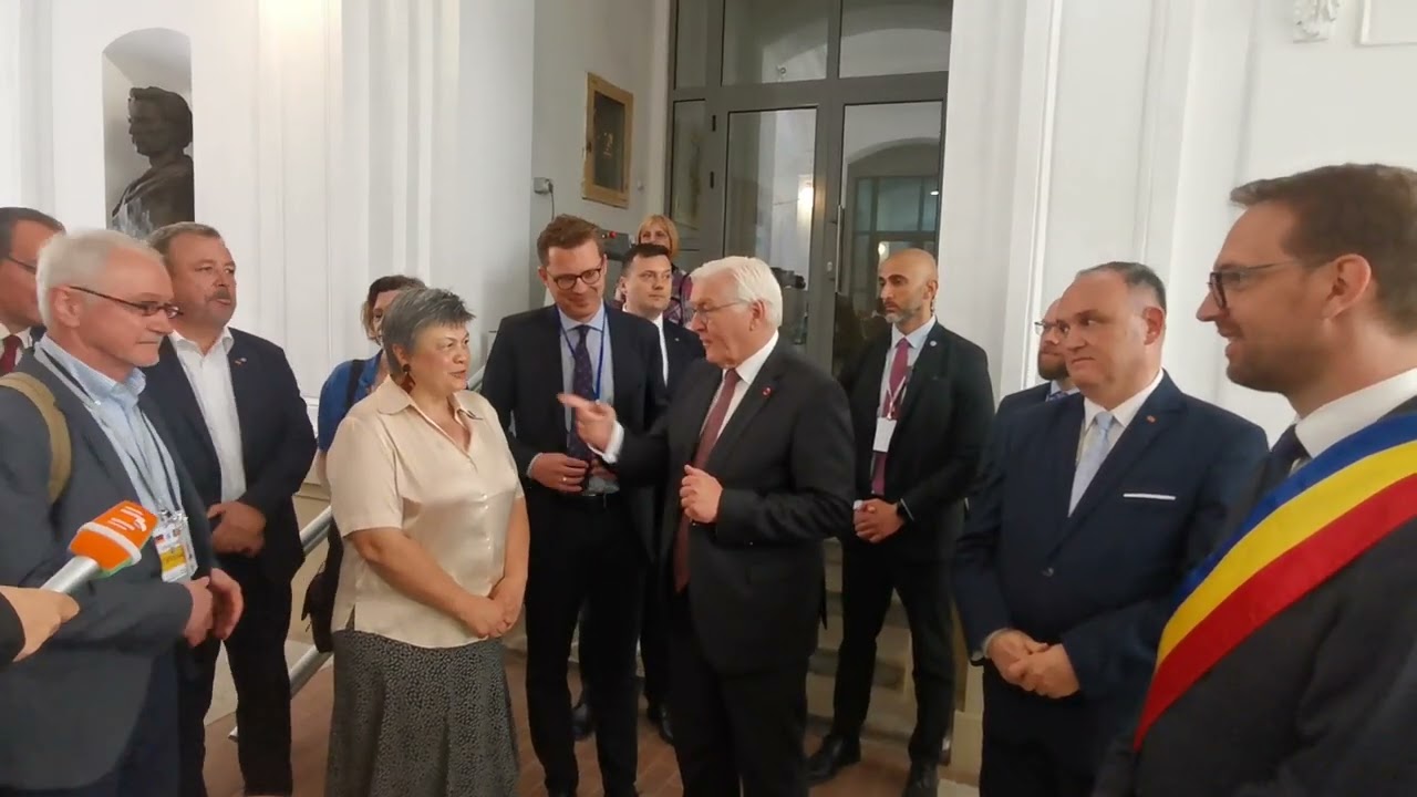 Președintele Germaniei vizitează Liceul Nikolaus Lenau din Timișoara.