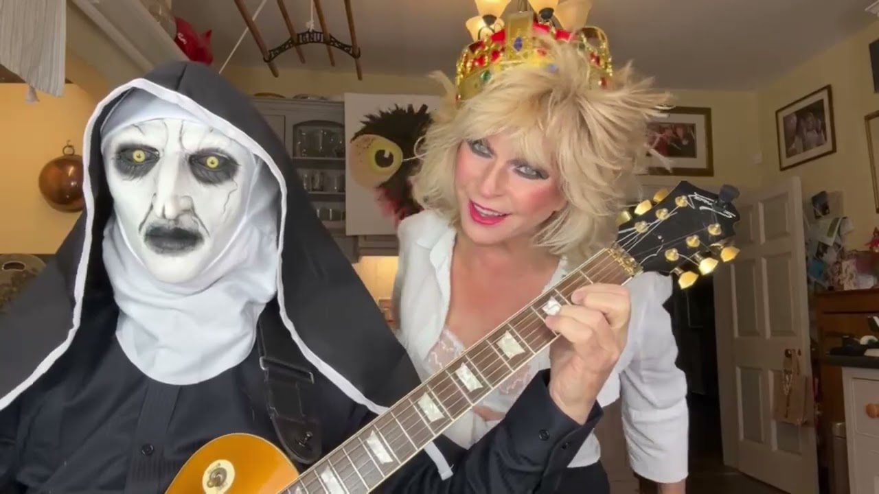 Toyah & Robert's Halloween Sunday Lunch NEW EPISODE