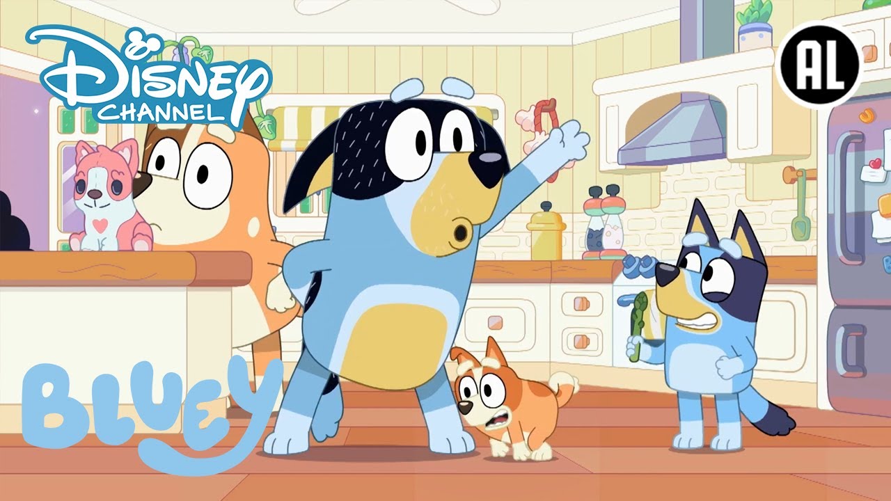 Bluey | 💙 Speeltijd Plezier | Disney Channel NL