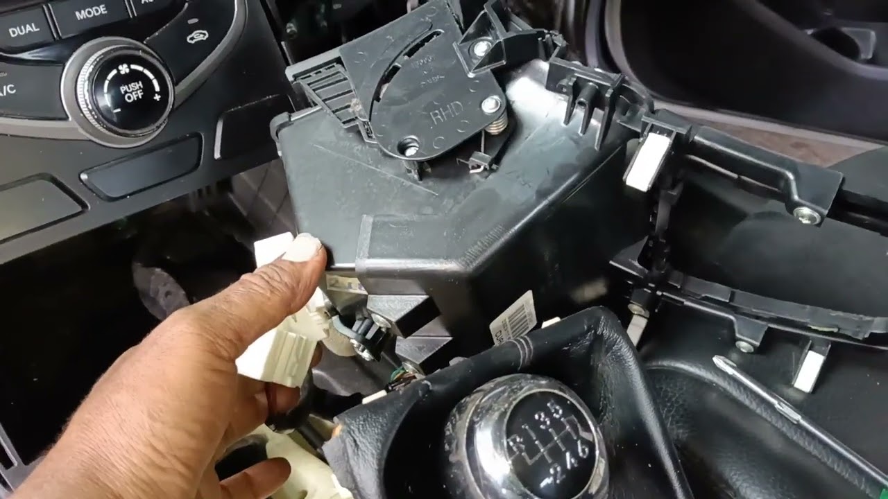 Hyundai Elantra dashboard open#Trending#viral video ✨