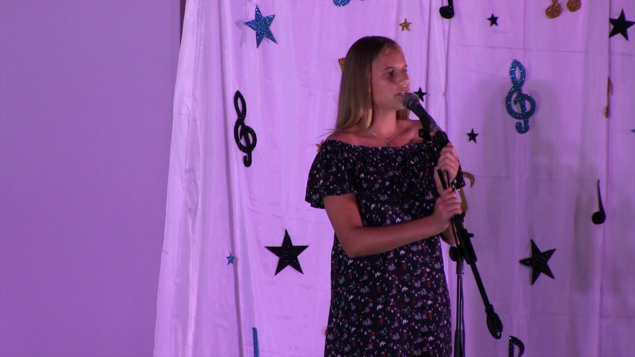 Hannah Kruger singing 