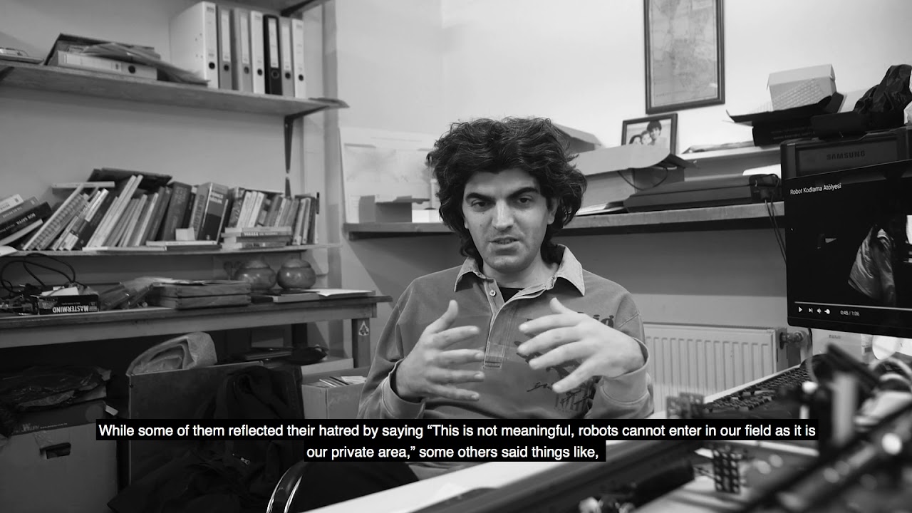 Bager Akbay: Robot Şair Deniz Yılmaz