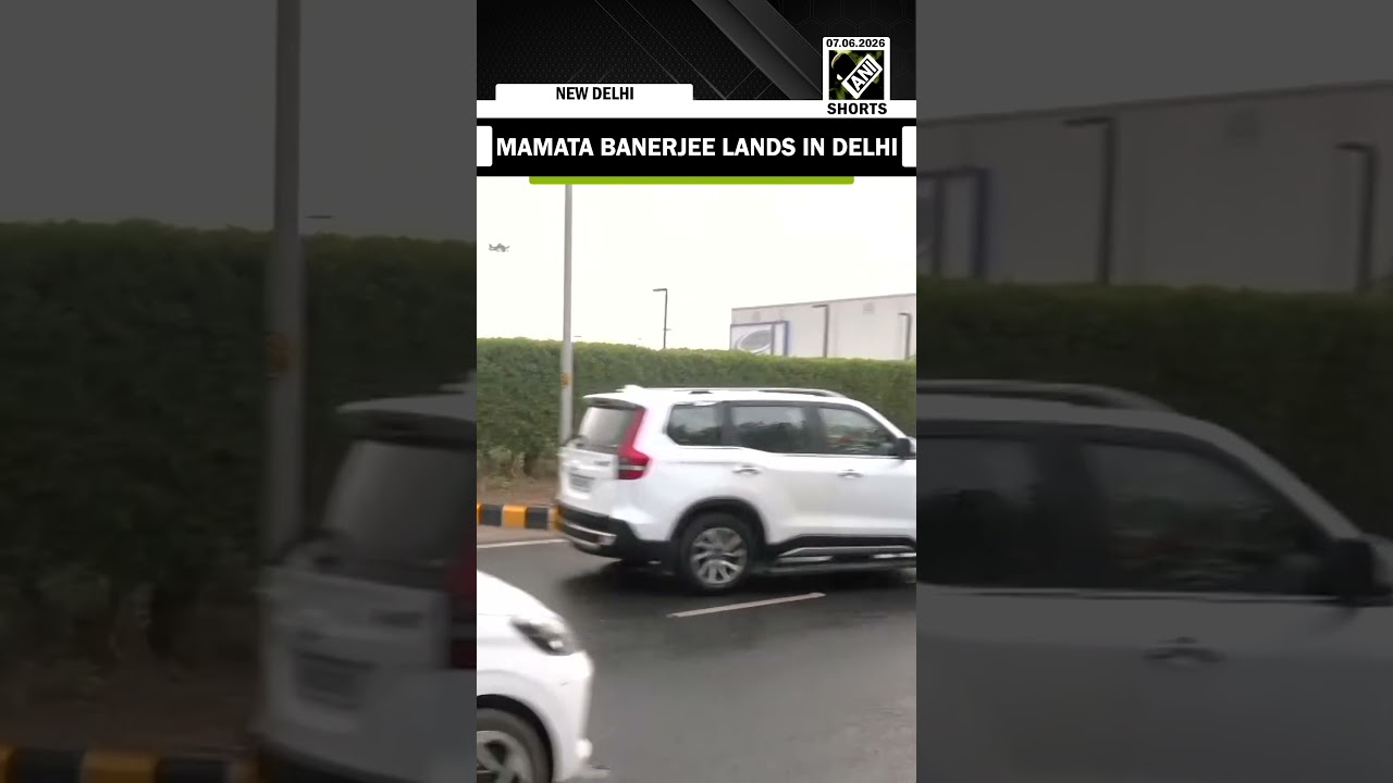 Former Bengal CM Mamata Banerjee Lands in Delhi Ahead of Key INDIA Bloc Meeting On June 8