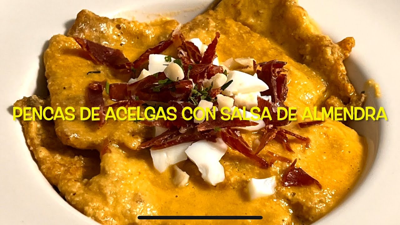 Cocina de aprovechamiento: Pencas de acelga con salsa de almendras (con alternativa vegana)