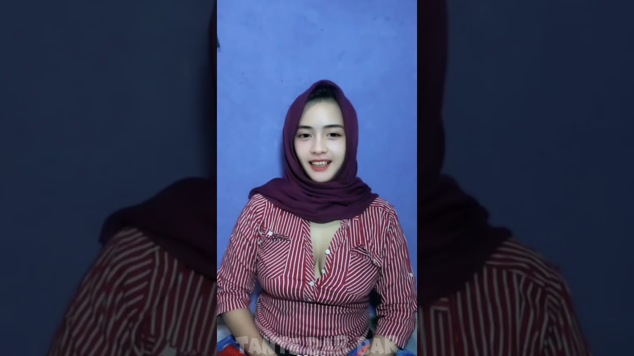 Hijab cantik baju bergaris