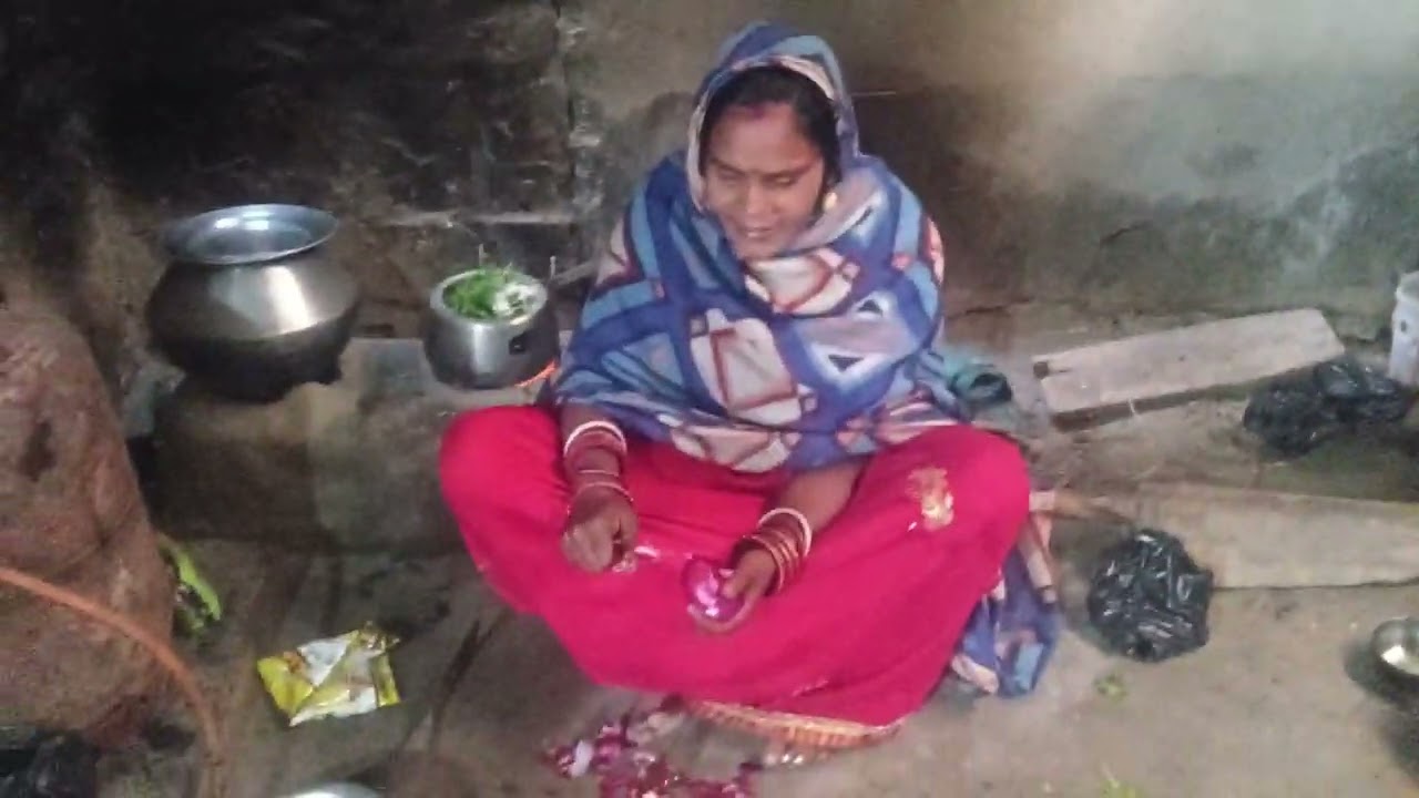 पालक और प्याज की पकोड़े बना रही हूं