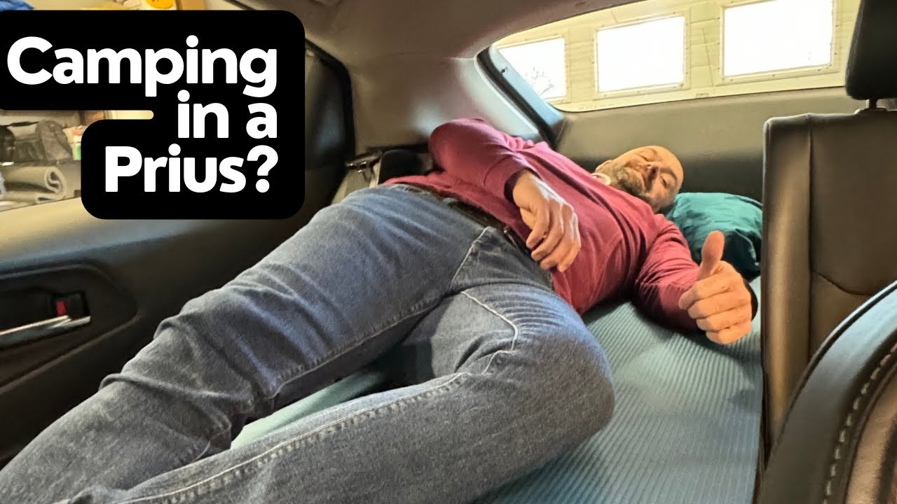 Кемпинг в Toyota Prius для высокого человека