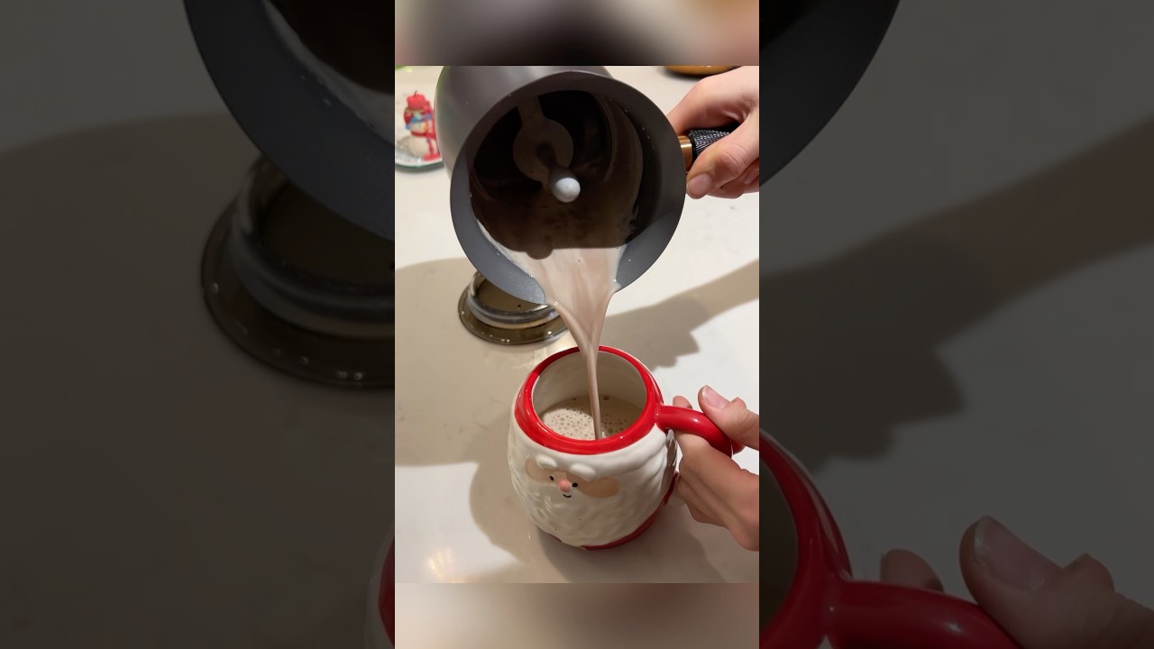 Making #mint hot chocolate in our velvetiser #chocolate #satisfying #delicious