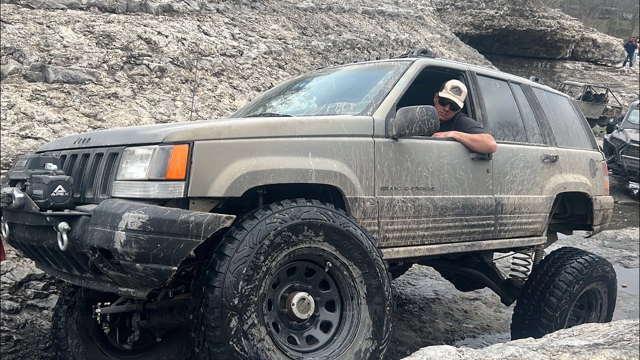 Jeep ZJ on 37s and 8 inch lift walkaround