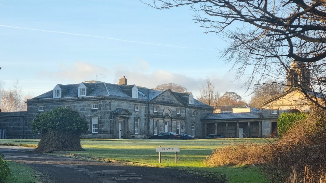 Walk through Dudingston estate