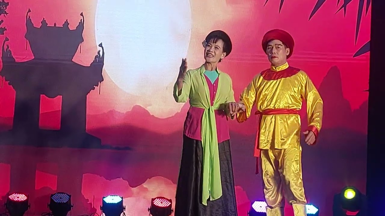 clb Dan vu Lang van hoa do nha