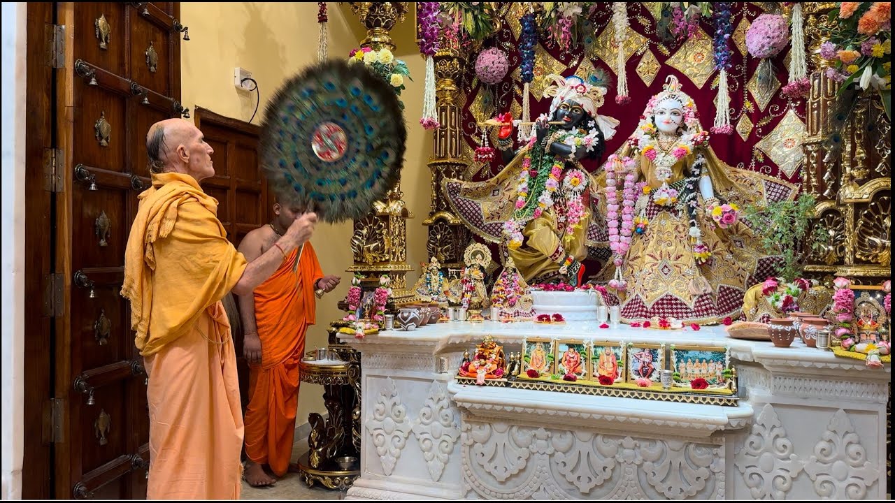 Maha Arti by Sripada Bhakti Vikasa Swami | First Sri Gaura Radha Vallabha