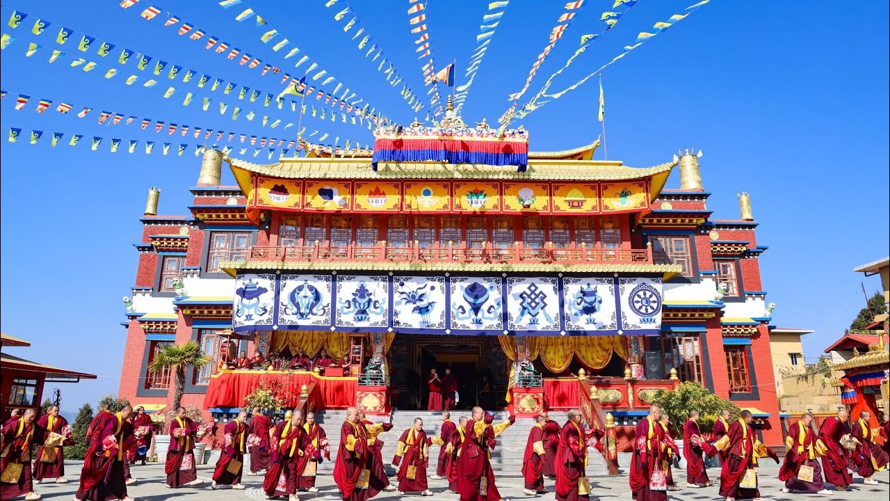 མགོན་སྒྲུབ་དགུ་གཏོར་ཆེན་མོའི་གོས་འཆམ། 