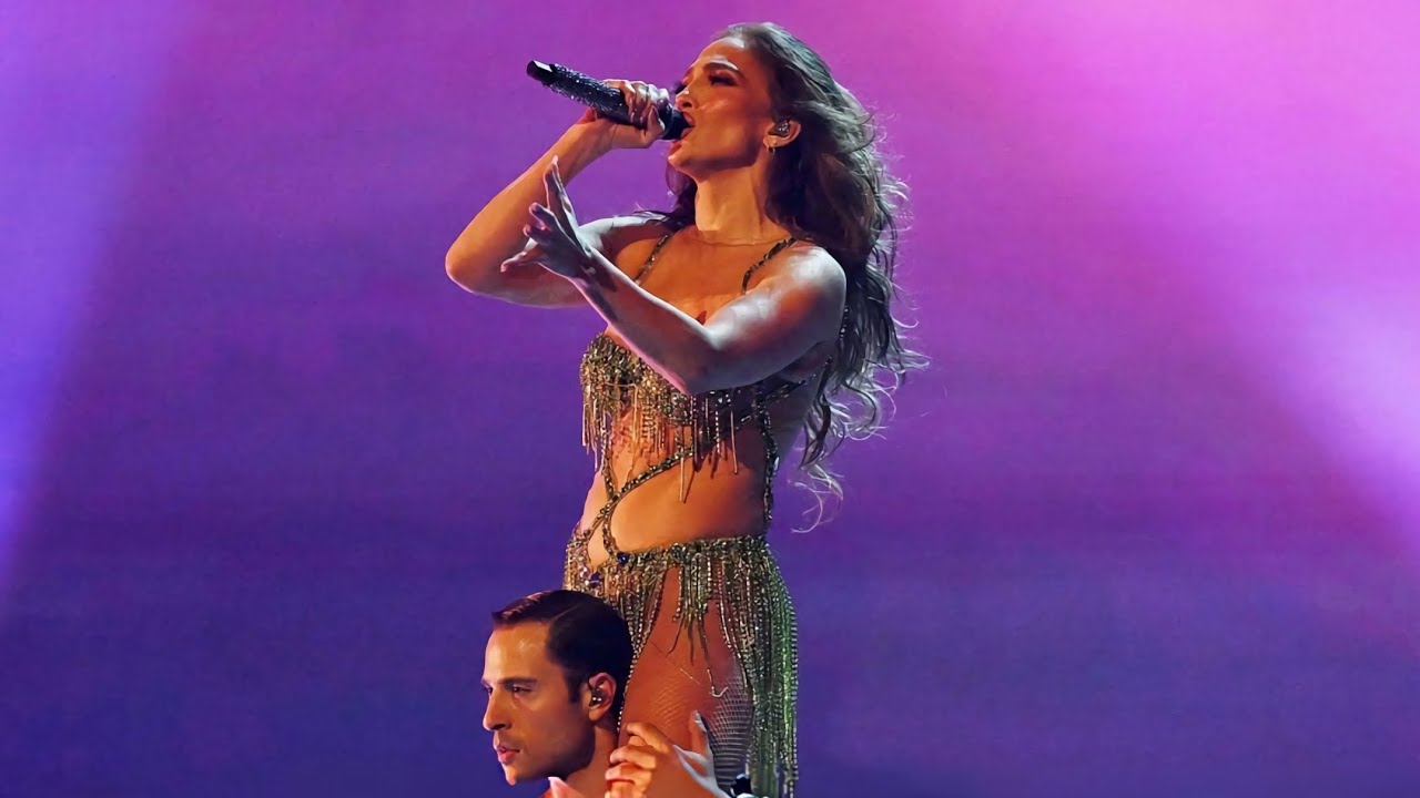Jennifer Lopez - Young And Beautiful (Live In Las Vegas)