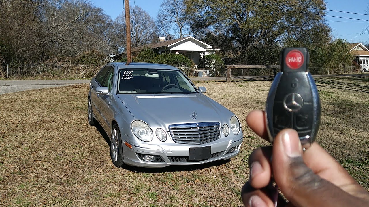 Taking a Tour of a 2007 Mercedes Benz E350 Saloon!