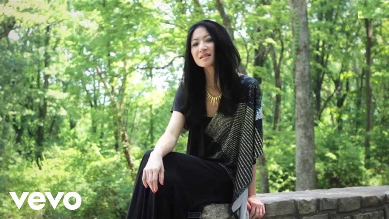 Susan Wong - Torn Between Two Lovers