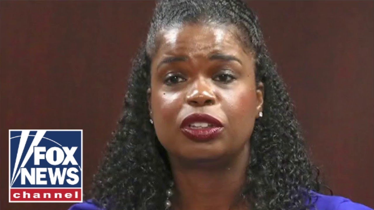 Kim Foxx facing calls to resign over ties to Jussie Smollett
