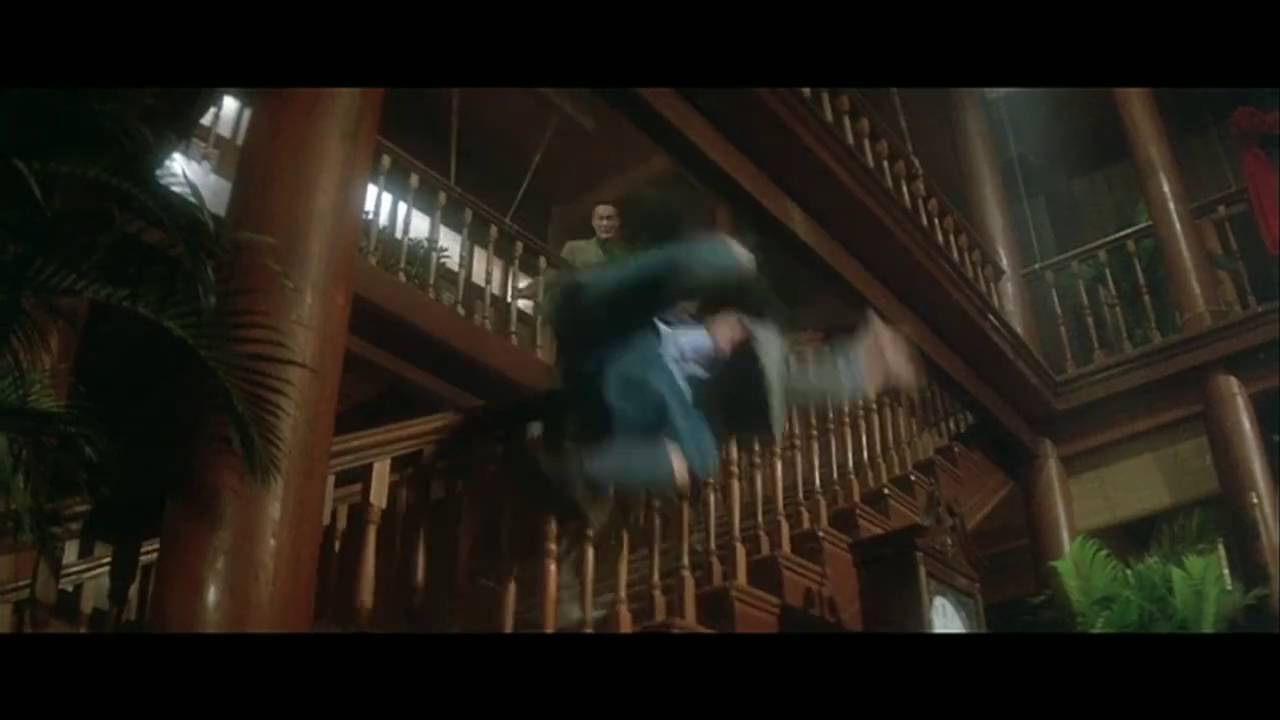 Jackie Chan fights vs Johnny Wang and Michael Chan