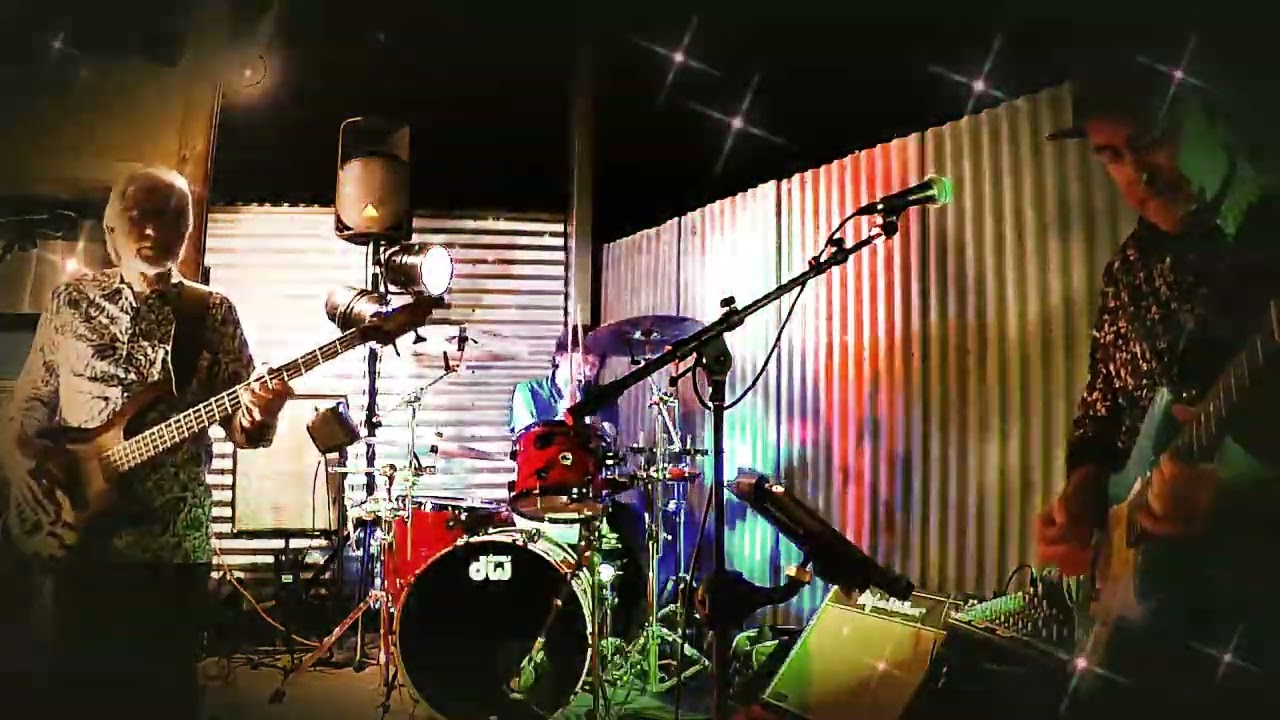 Oye Como Va cover by The Hustlers