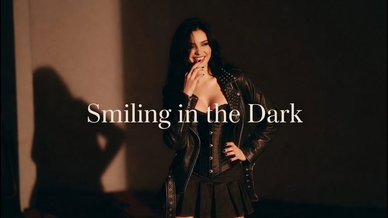 ​ Smiling in the Dark⁨- DARKPULSE