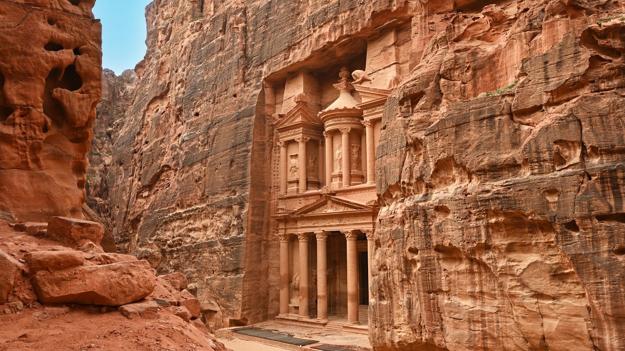 Petra, Jordan - The Treasury (Al-Khazna / Al-Khazneh) from above 2026 Jan. 23