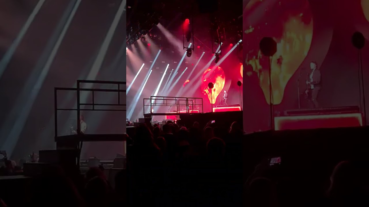 intro + her voice resides live 2025 bullet for my valentine cardiff
