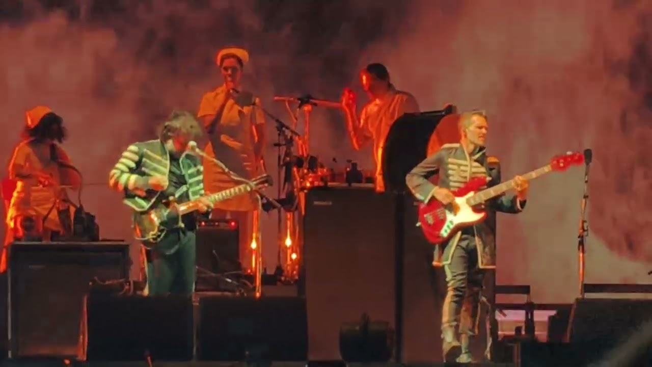 My Chemical Romance - The Sharpest Lives (Live São Paulo @ Allianz Parque nite 2)