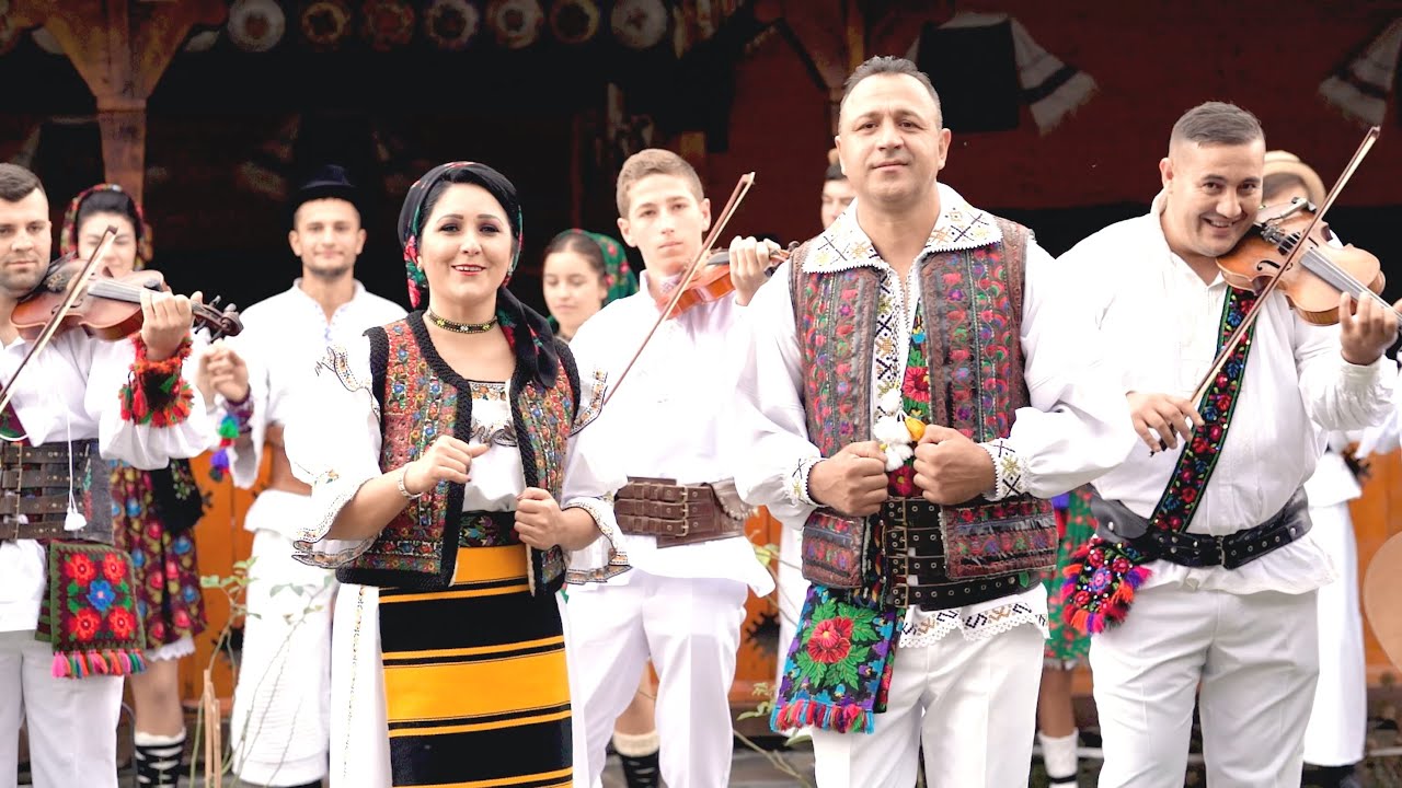 Gabi si Monica de la Ieud - Haidati feciori tăţi în roată