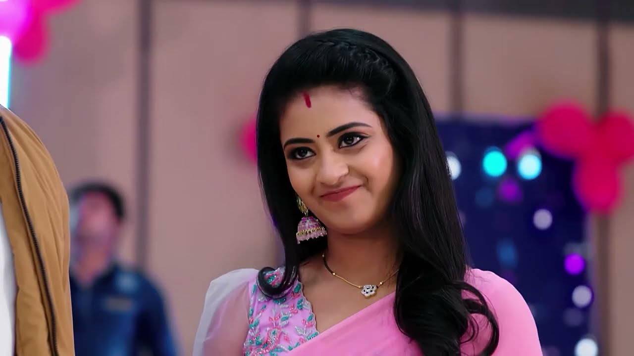 ಅಮರ್ ಪ್ರಿಯಾಂಕಳನ್ನು ಬಂಡೆಯ ಮೇಲೆ ಇಳಿಸುತ್ತಾನೆ - Agniparikshe - Full Episode - 182 - Zee Kannada