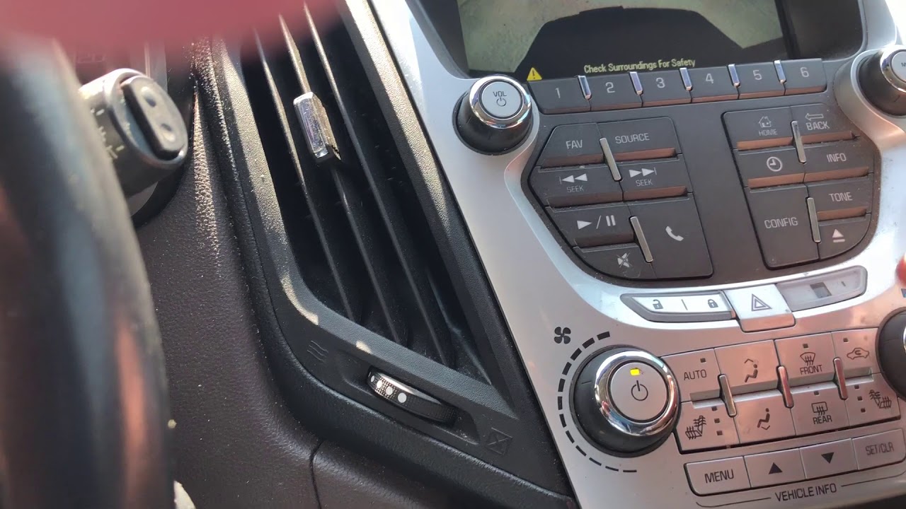 Lot 1 2012 Chevrolet Equinox Interior