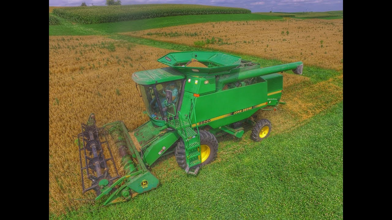Harvesting Oats! - John Deere 9500