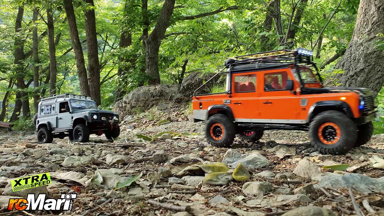 RC :  Xtra Speed D110 & D90 Land Rover Defender Park Trail Ride.