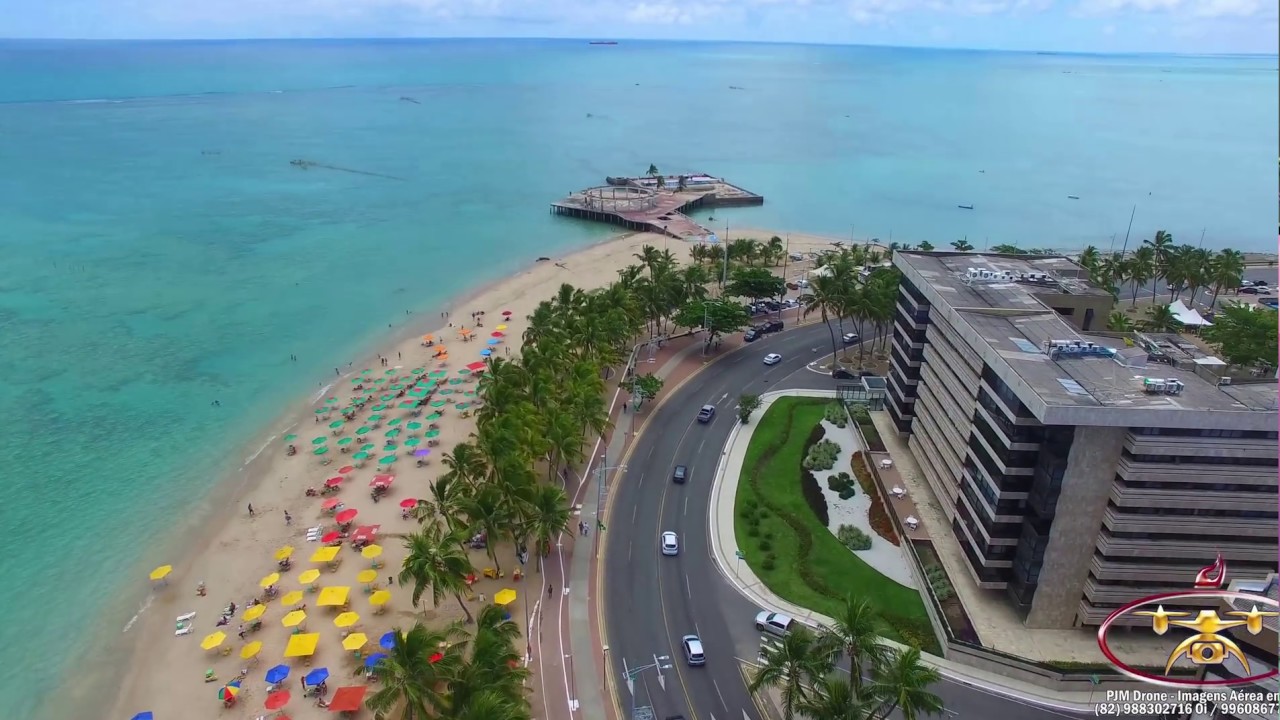 A Belíssima Orla de Maceió -AL - Vista de cima em 4K.