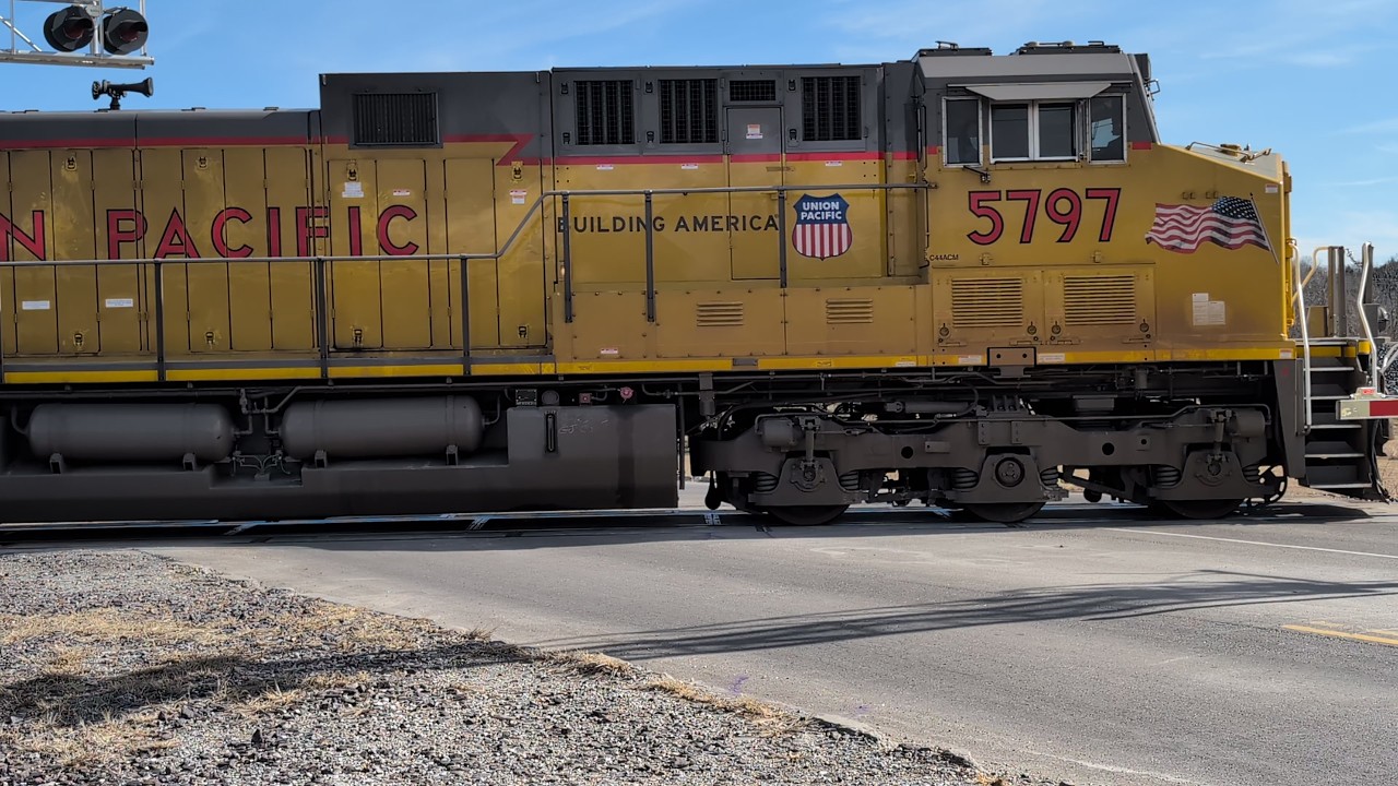 20260213 180420695Z 428347V S {UP5797 {UP5759 grain UP7736} UP6173}