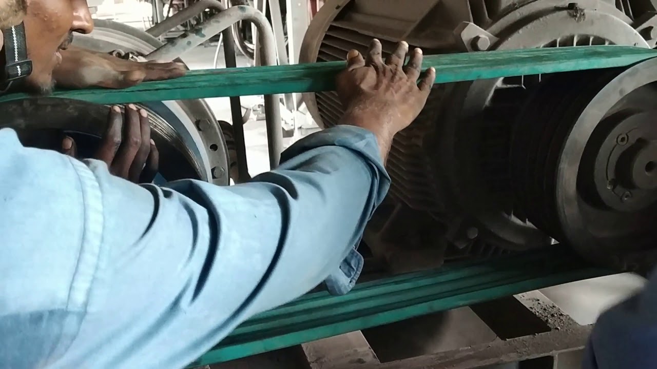 Assembly of V Belt on Blower pulley