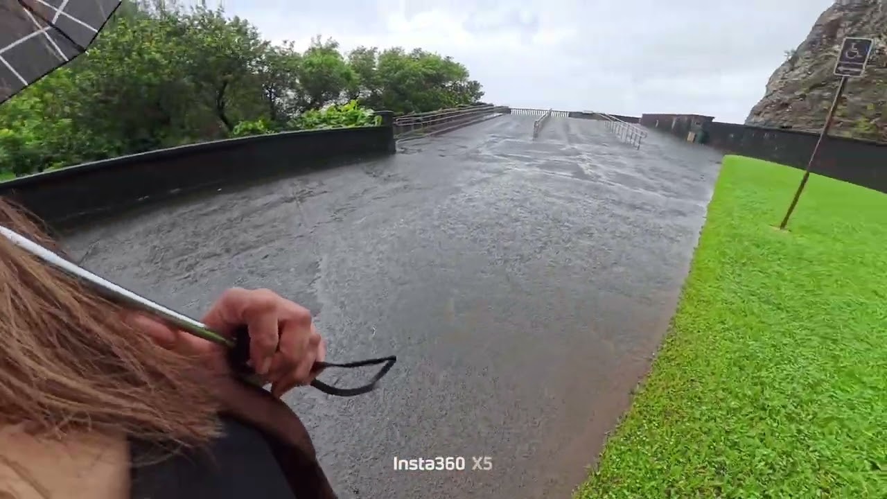 RAINY HONOLULU HAWAII