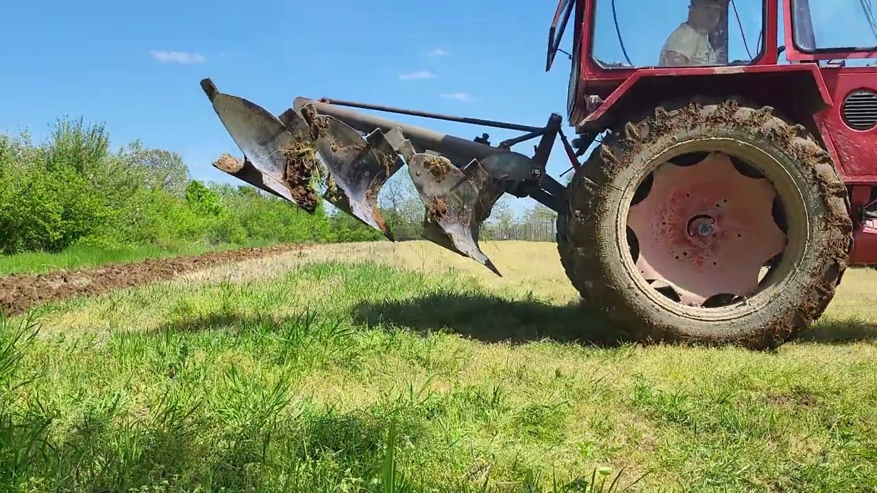 Universal 650 la arat în Campania Agricolă 04.2023 Ep.14