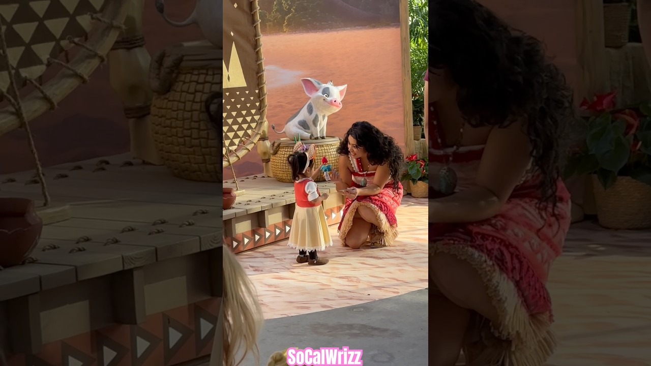 #moana2 #moana #wereback #beyond #heihei #disney #castmembers #love #socalwrizz #fyp