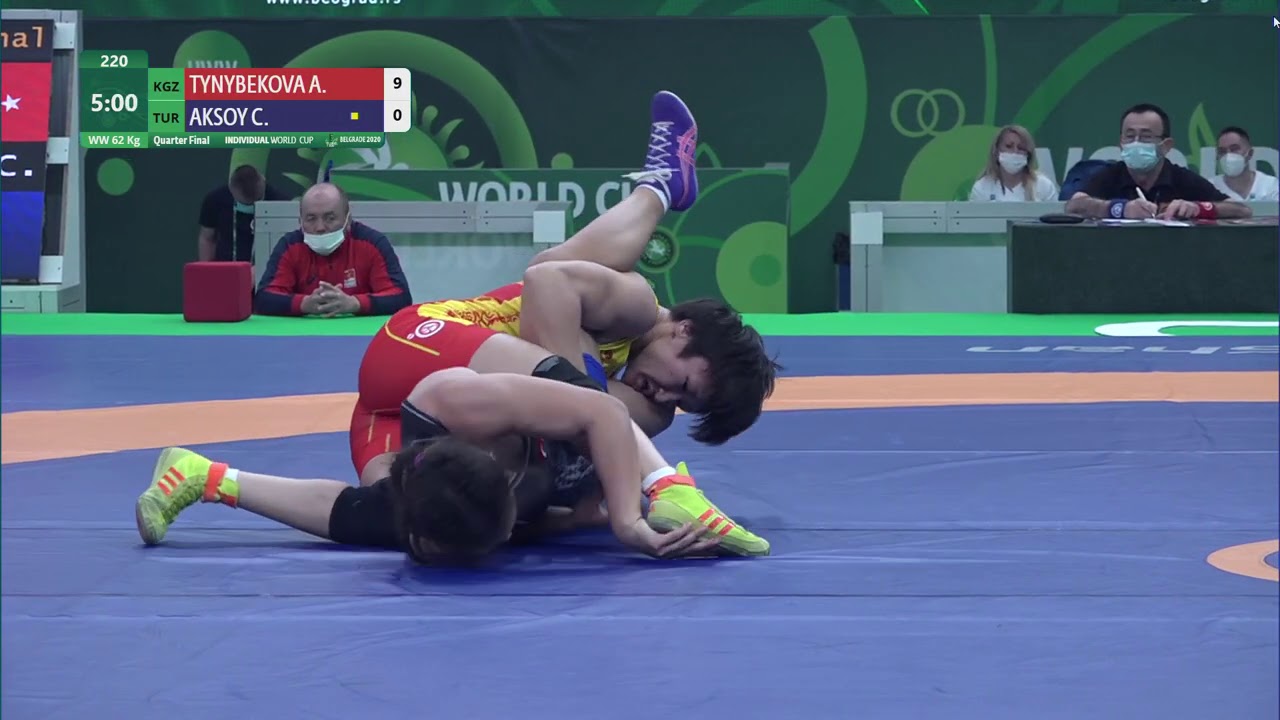 1/4 WW - 62 kg: A. TYNYBEKOVA (KGZ) v. C. AKSOY (TUR)