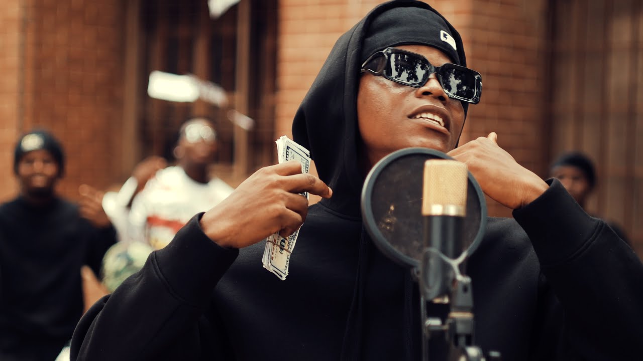 KING_KOLO_-_JOLI GARÇON Feat RICO_PRINCE (Clip Officiel)