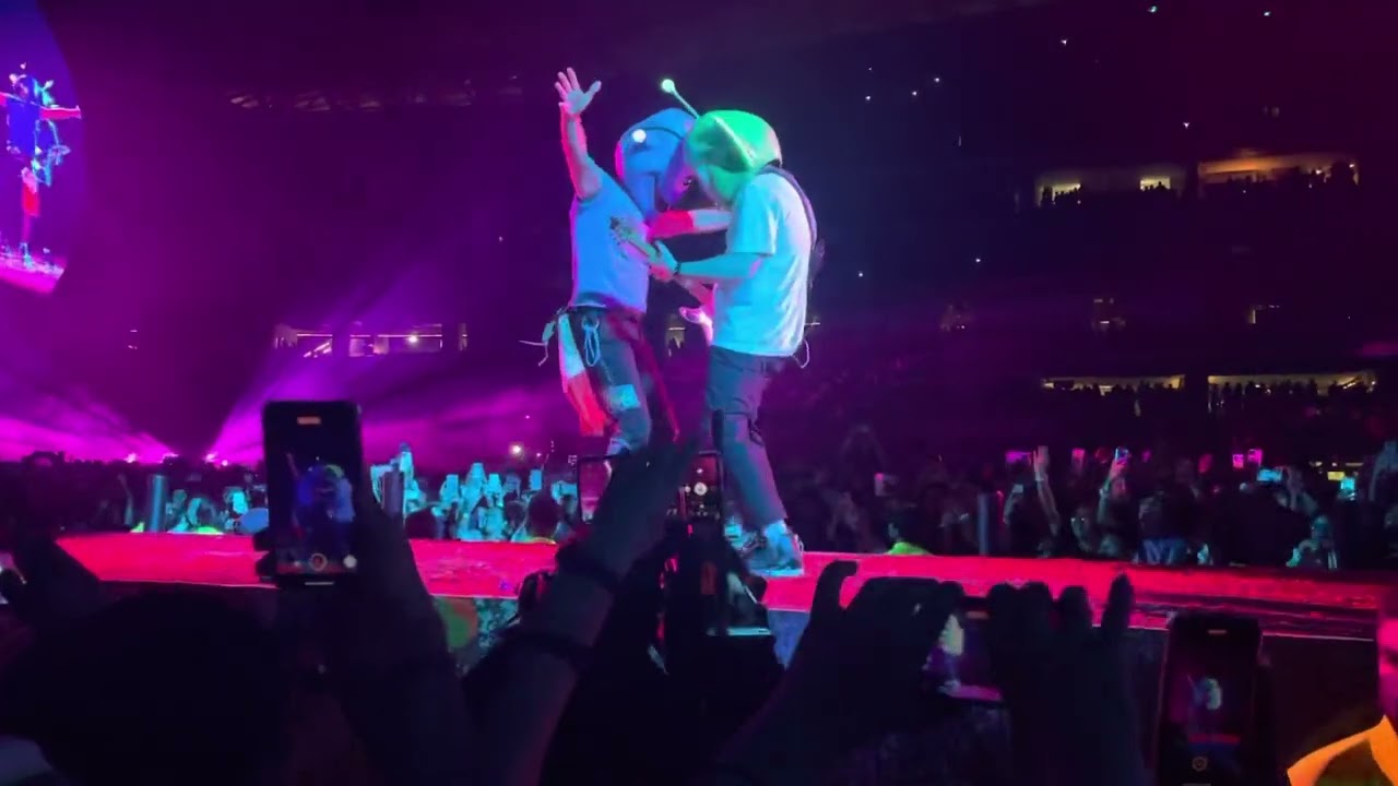 ∞ / Something Just Like This - Coldplay 'Music of the Spheres World Tour' - 03/25/22 - Monterrey, MX