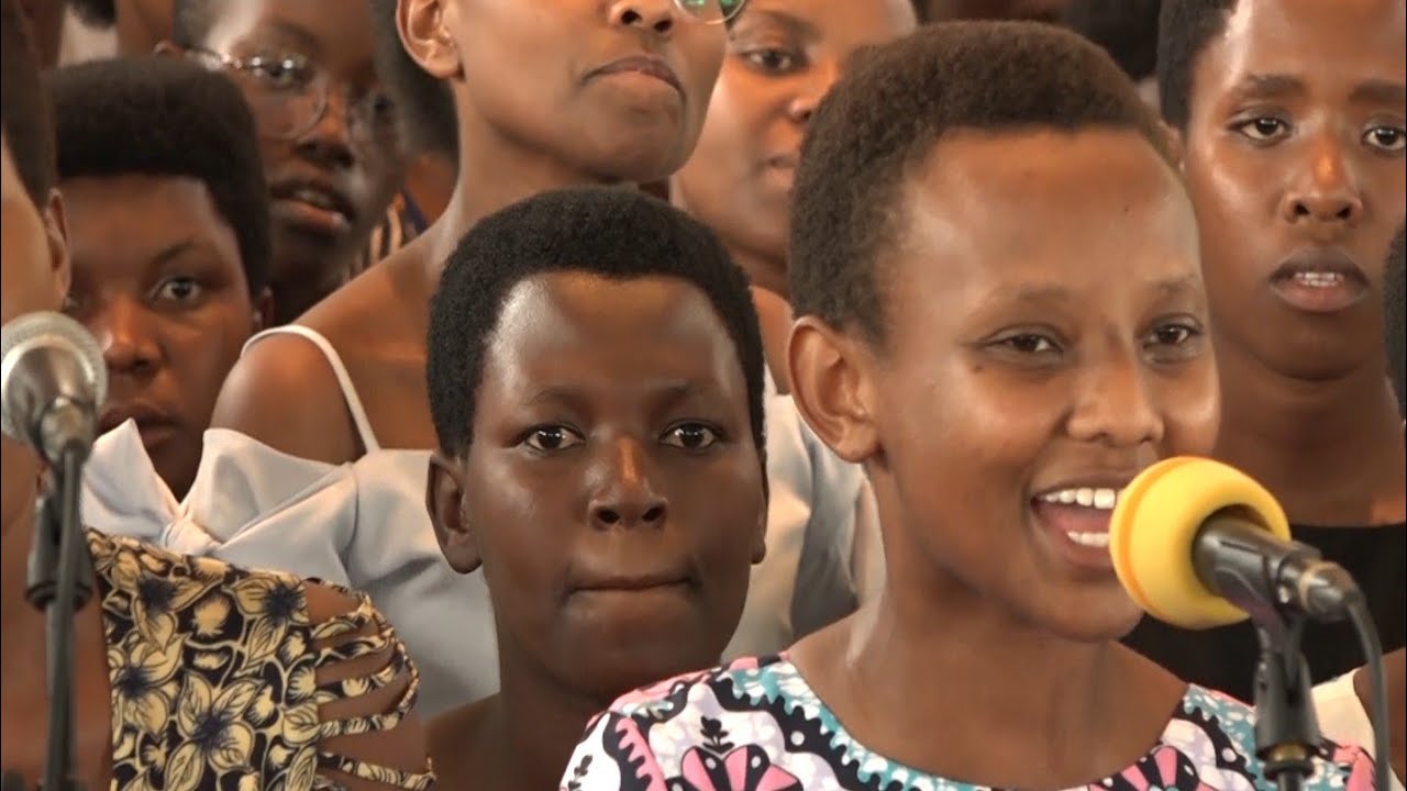 Incuti iruta izindi|Igisubizo c'ibibazo vyacu//Chorale y'Urwaruka - Pentecôte Kibenga