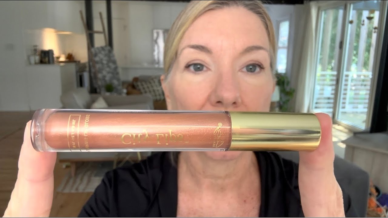 CityLips Nude York Review | Best Lip Plumper with a Touch of Gold