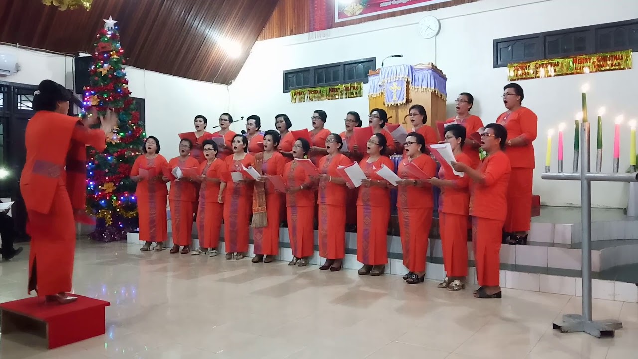 Koor parompuan HKBP Ngabang KalBar(Beta hita tu betlehem)