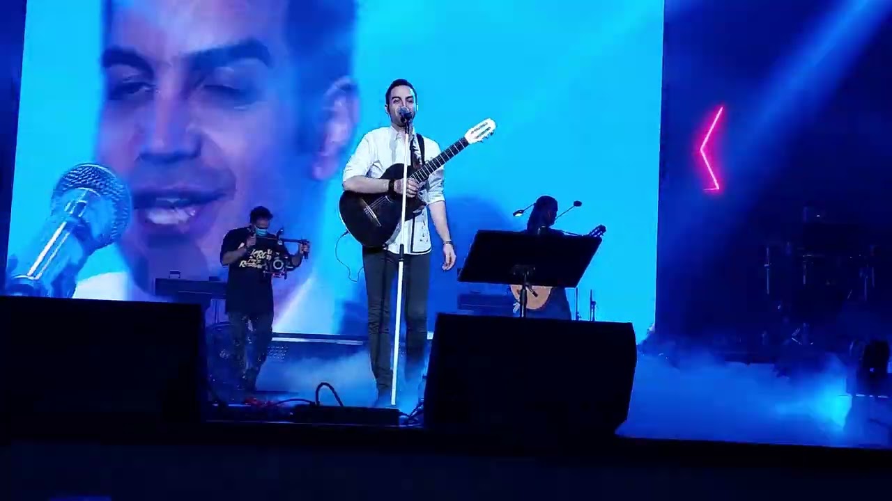 اجرای ♪ خود‌خواه  در کنسرت محسن یگانه