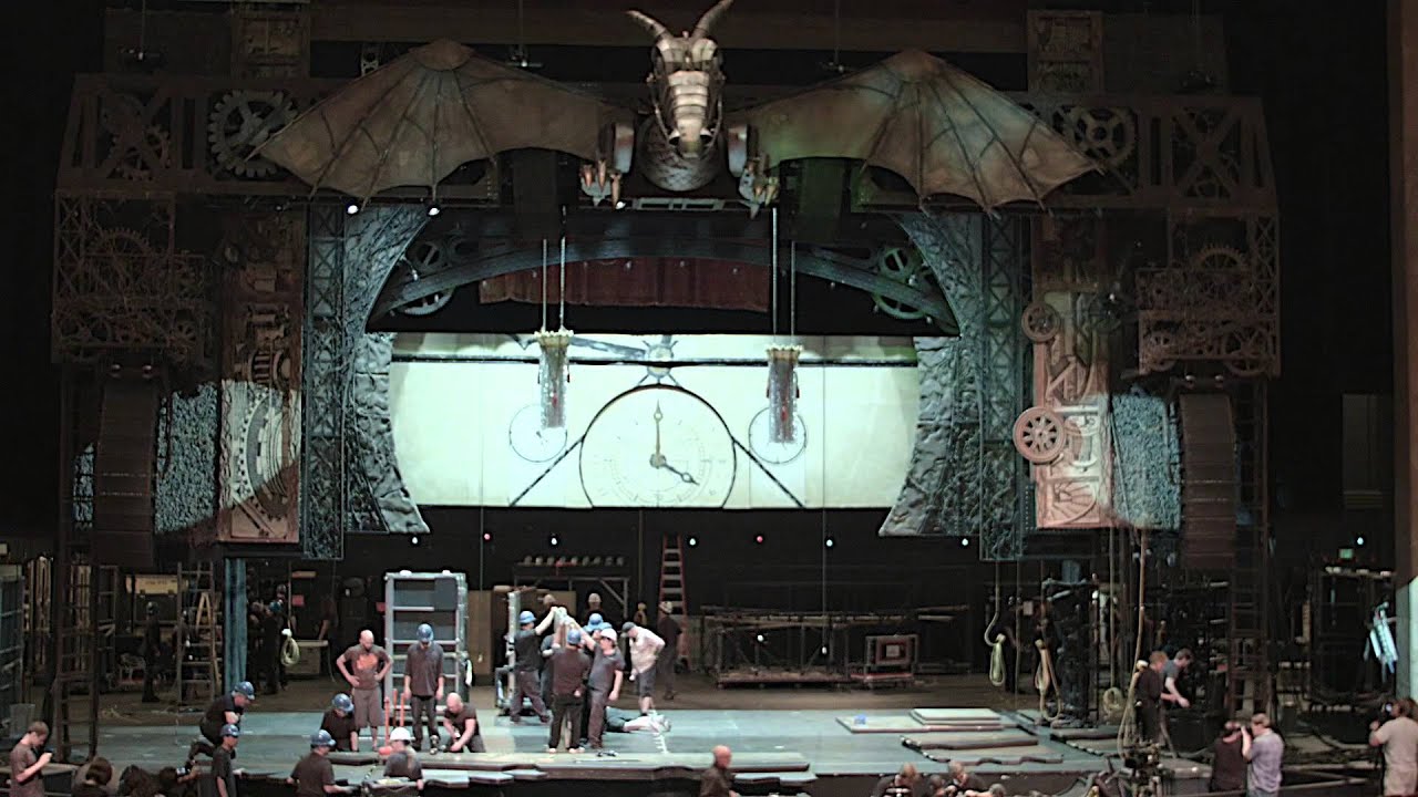 'Wicked' arrives in Denver: Load-In Day