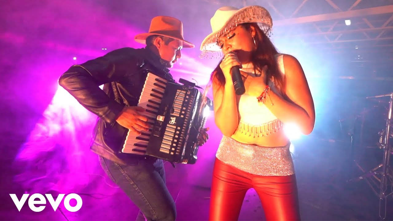 Grupo Versax - Mix Frontera: Un X100To/Bebé Dame/Que Vuelvas/No Se Va