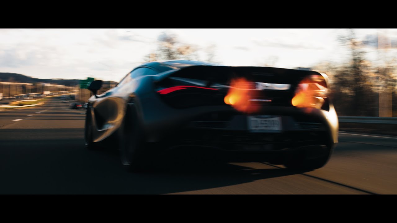 Flame shooting Mclaren 720S (4K)